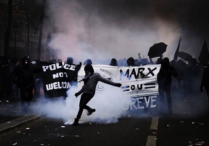 Une nouvelle étude révèle que l’extrémisme de gauche est lié à divers troubles de santé mentale et que sa pseudo « supériorité morale » ne servirait qu’à désinhiber et légitimer ses comportements toxiques, psychopathiques et narcissiques qui les&nbsp;caractérisent